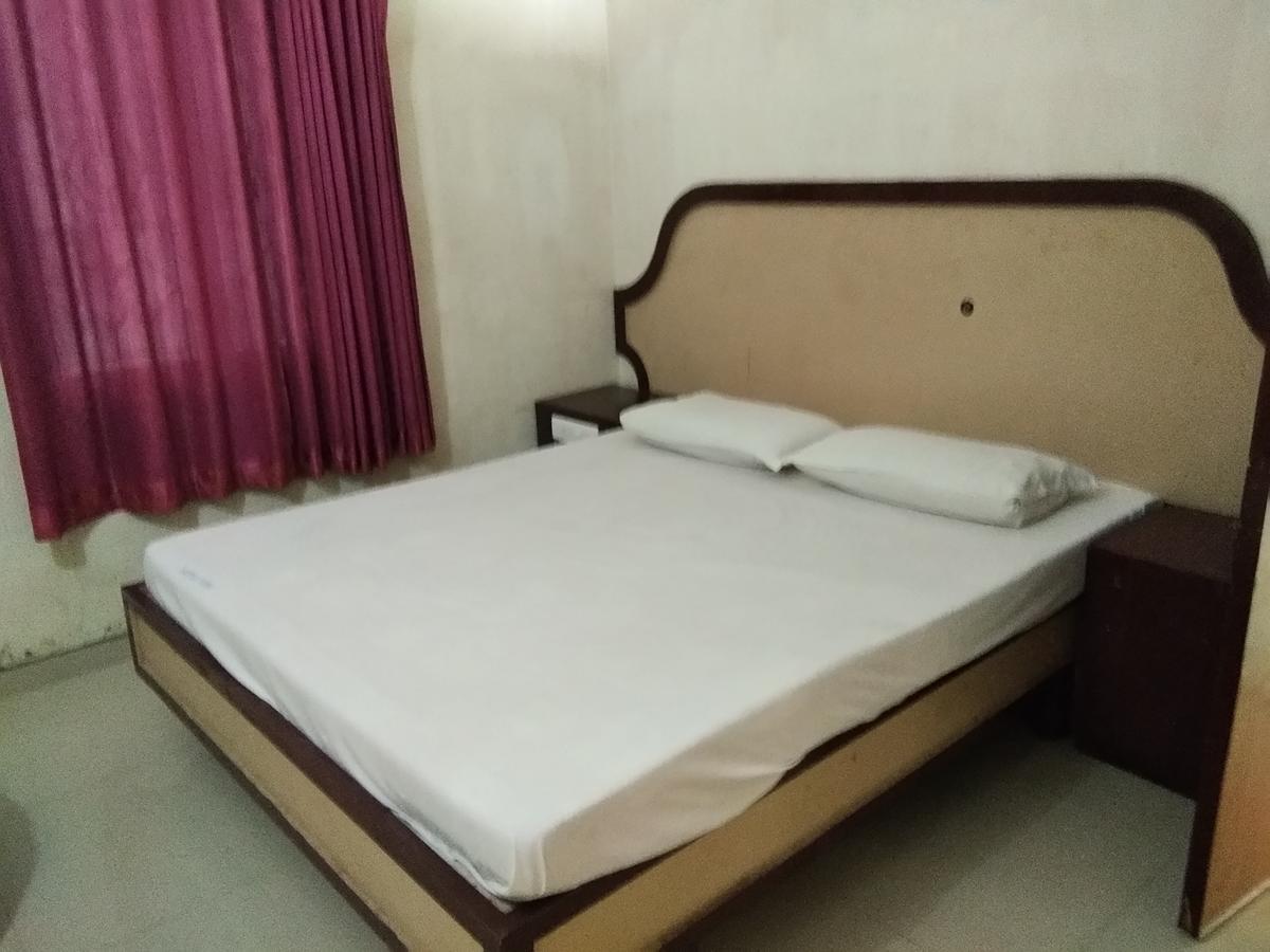 קניאקומרי Hotel John מראה חיצוני תמונה