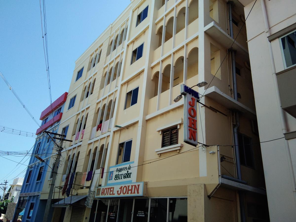 קניאקומרי Hotel John מראה חיצוני תמונה